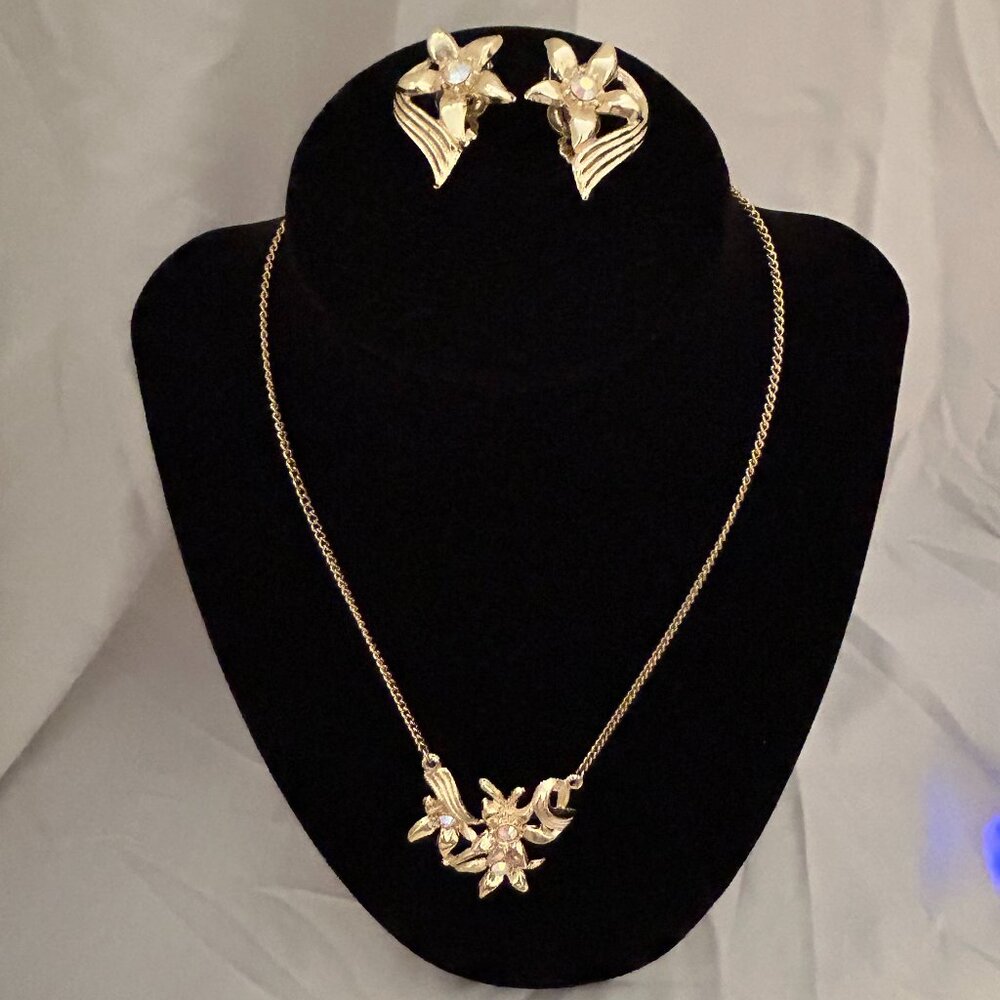 Gold Floral Rhinestone Necklace and Earring Set